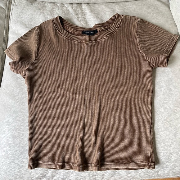 Forever 21 brown cropped tee - Picture 4 of 5
